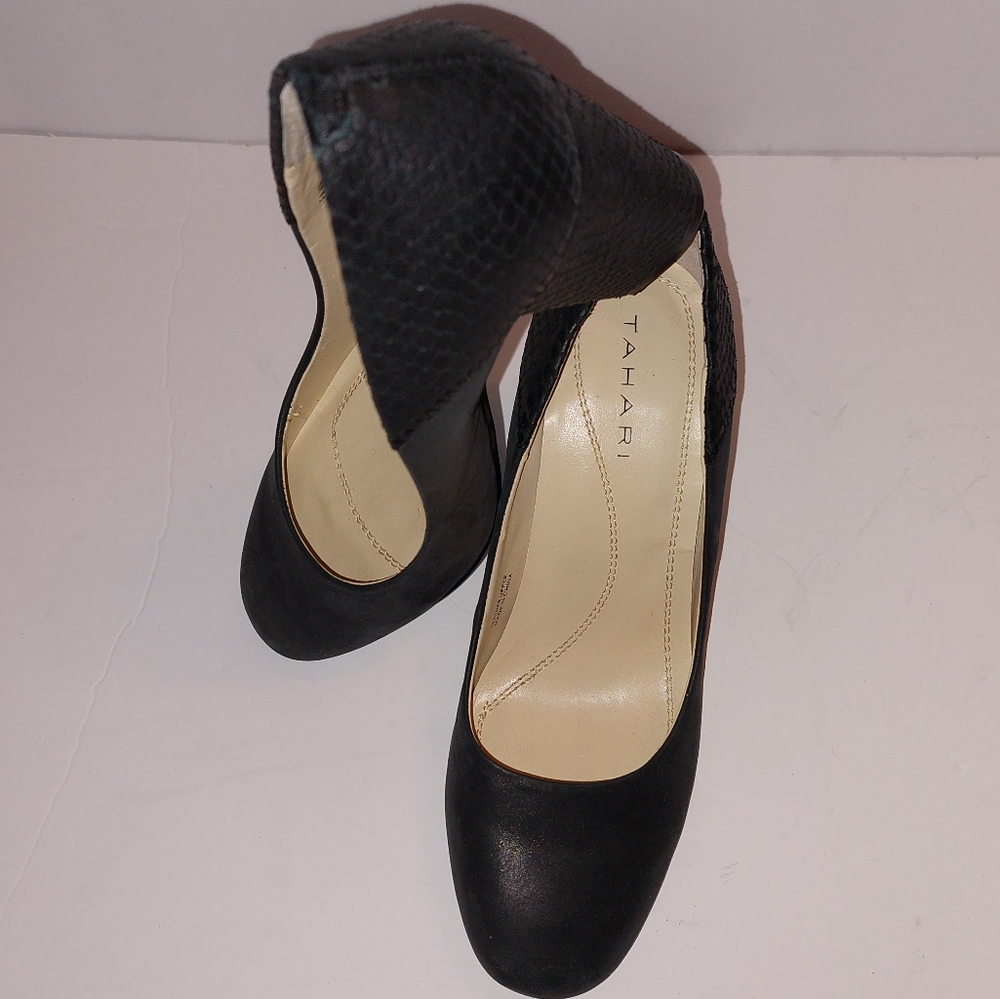 NWOB Women's Tahari Sueded Leather Size 6M Fawn Black Pumps w/ Python Print Heel